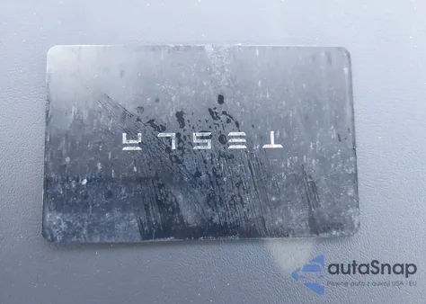 2022 Tesla Model Y Long Range Dual Motor All-Wheel Drive z USA, uszkodzony, nr VIN 7SAYGDEE5NF444643